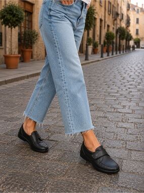 FINN COMFORT Women’s Black Leather Strap Loafers, Handmade in Germany Sz 6.5